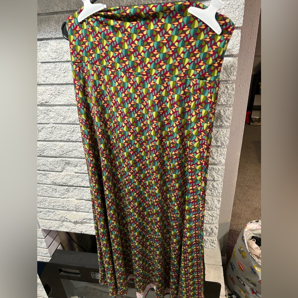 Lot of Lularoe skirts sizes small and xl